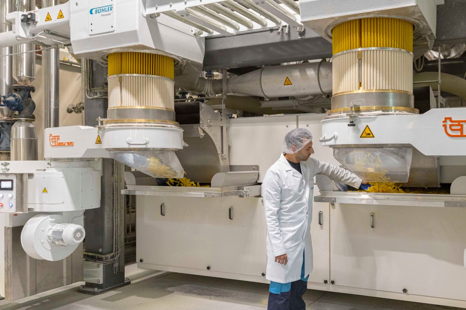 Customer_Divella_Giuseppe_Stamilla_at_the_new_plant_0599.jpg