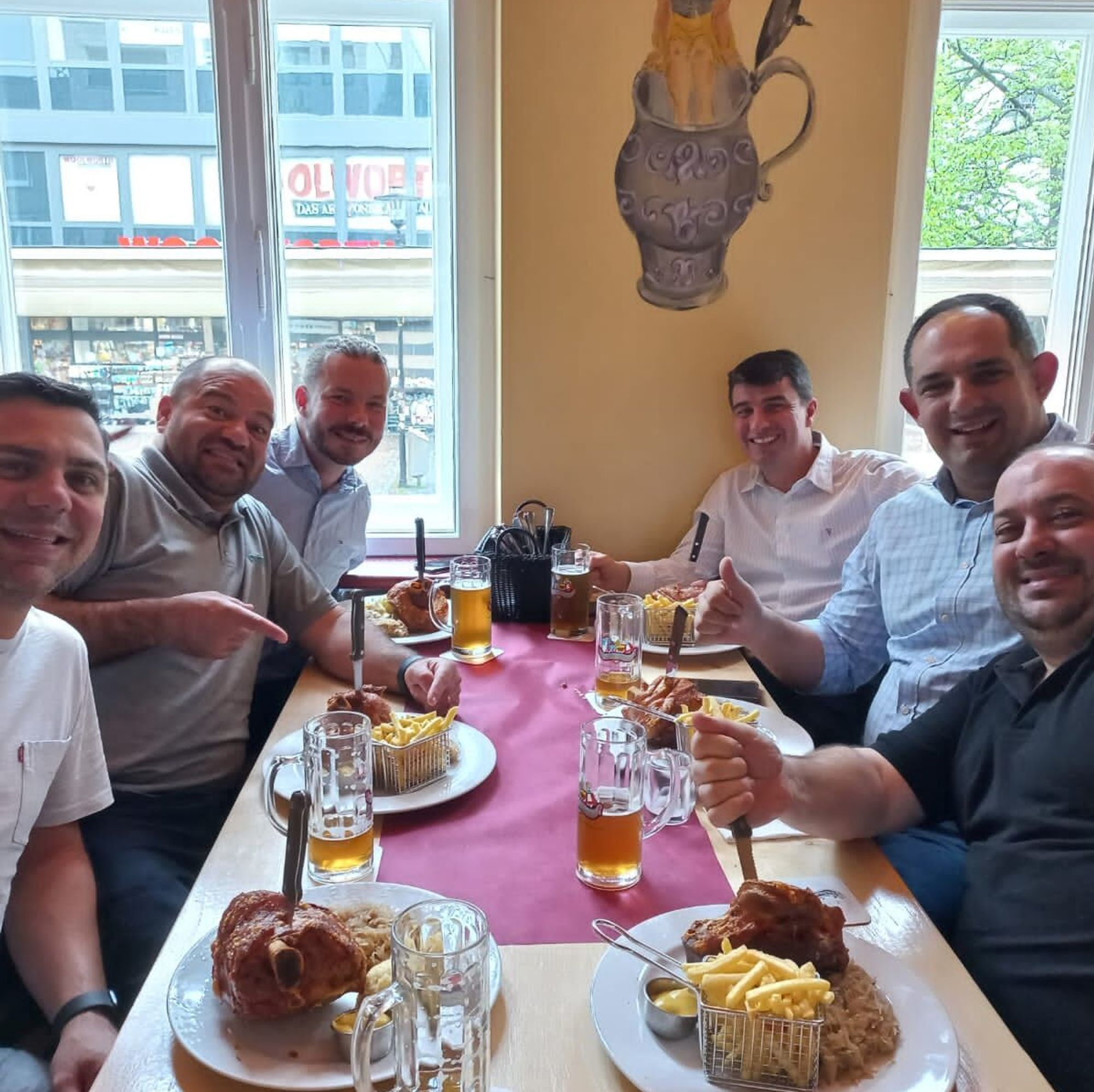 jantar com Cliente Harald em BBIN