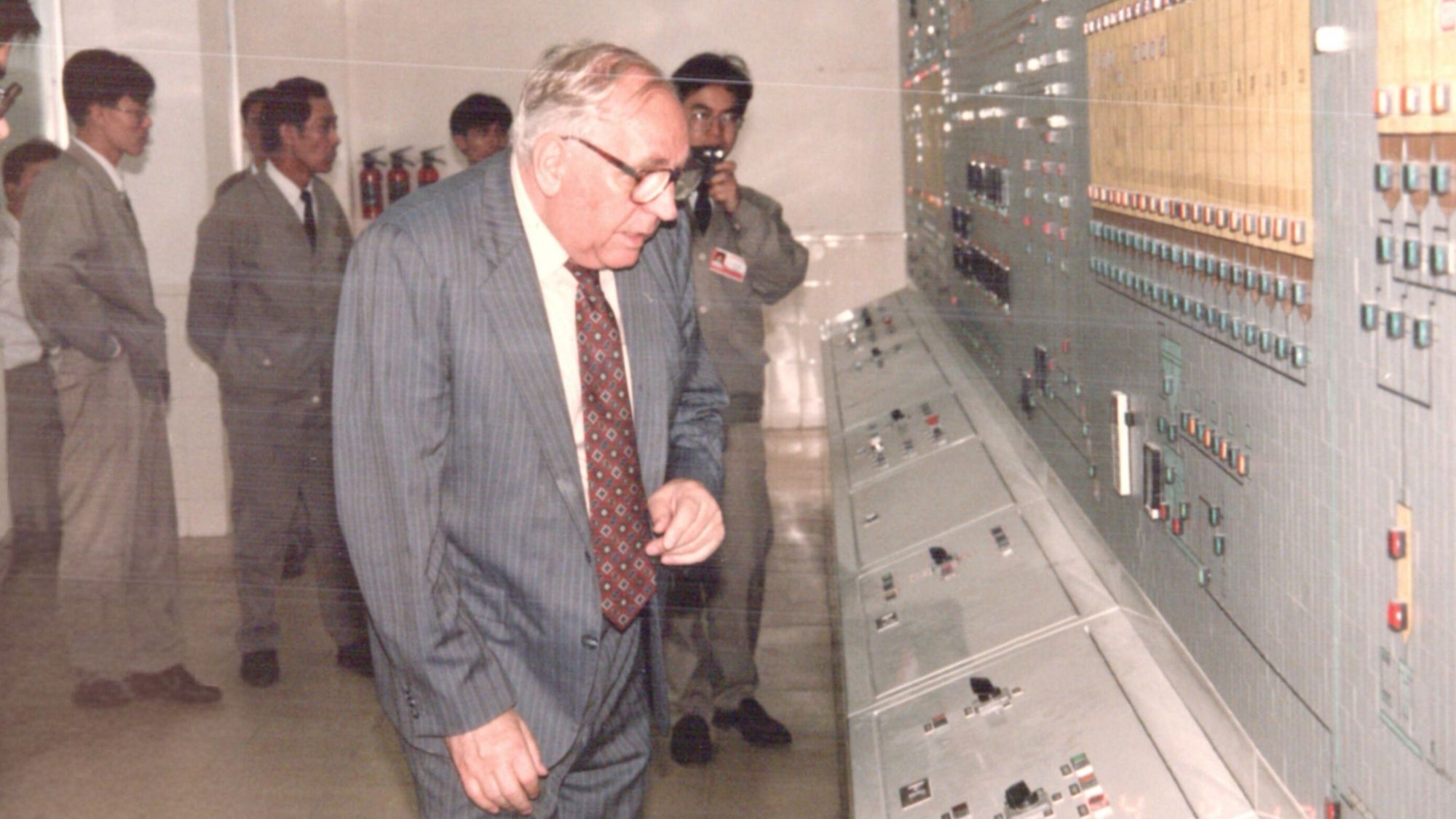 1993年瑞士布勒技术顾问现场交流