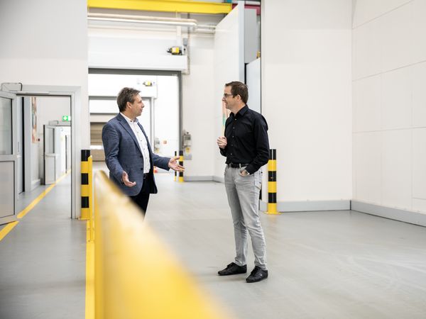 Manuel Höhener and Daniel Bieli meet regularly at the Application Center in Uzwil for an informal interdisciplinary exchange.