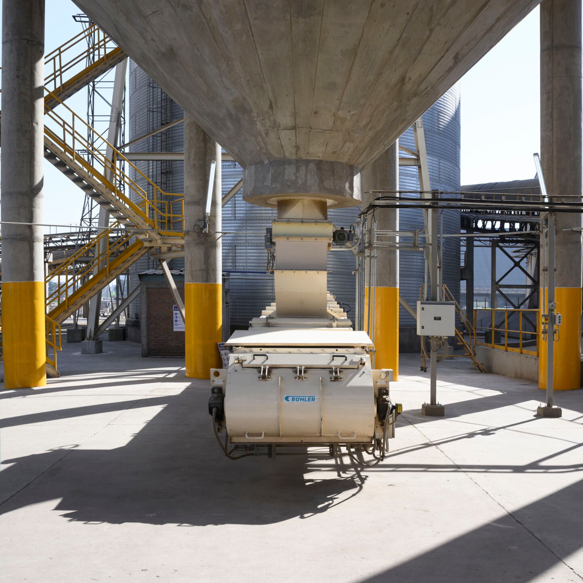   GQ-GH_COFCO_Argentina_LBIA_EBC-Enclosed-Belt-Conveyor_Geschlossener-Bandförderer